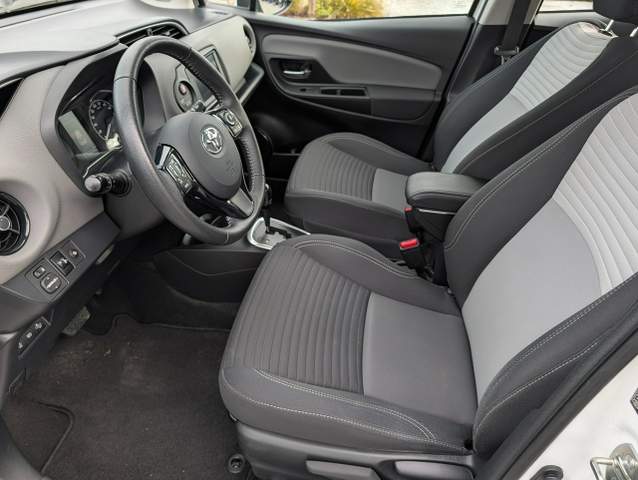 Toyota Yaris IV 2020 — zdjęcie 15