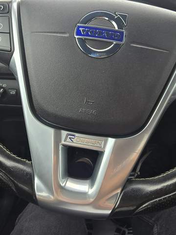 Volvo V40 II 2015 — zdjęcie 37