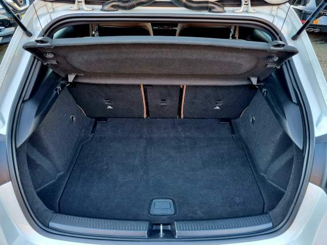Mercedes-Benz A-Klasa IV (W177) 2018 — zdjęcie 14