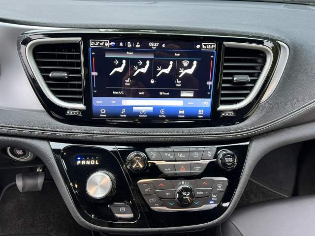 Chrysler Pacifica RU facelifting 2024 — zdjęcie 16