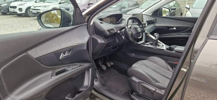 Peugeot 3008 II 2018 — zdjęcie 19