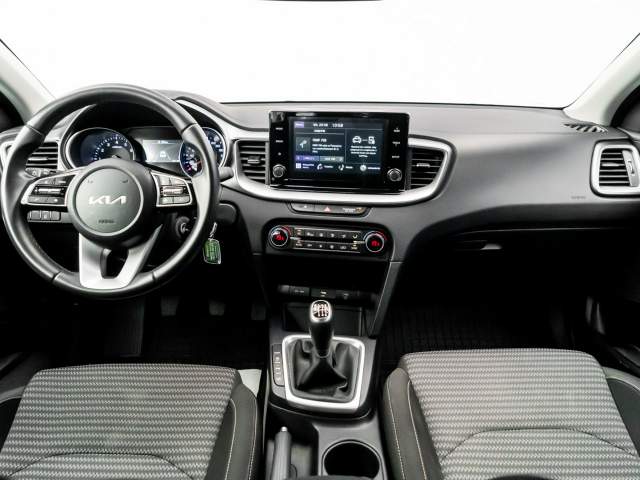 Kia Ceed III facelifting 2024 — zdjęcie 19