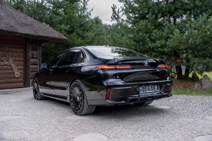 BMW 7 serii VII (G70) 2025 — zdjęcie 11