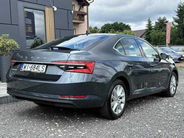 Skoda Superb III facelifting 2021 — zdjęcie 8