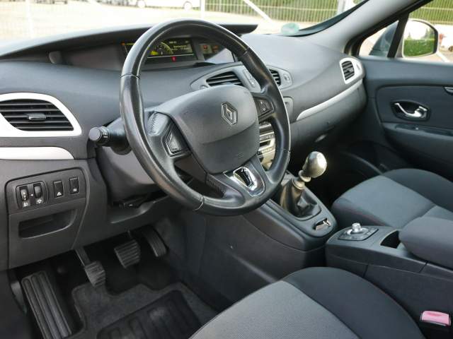 Renault Scenic III facelifting 2 2013 — zdjęcie 15