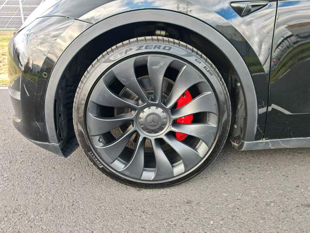 Tesla Model Y I 2022 — zdjęcie 14