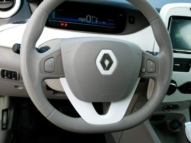 Renault ZOE I 2016 — zdjęcie 14