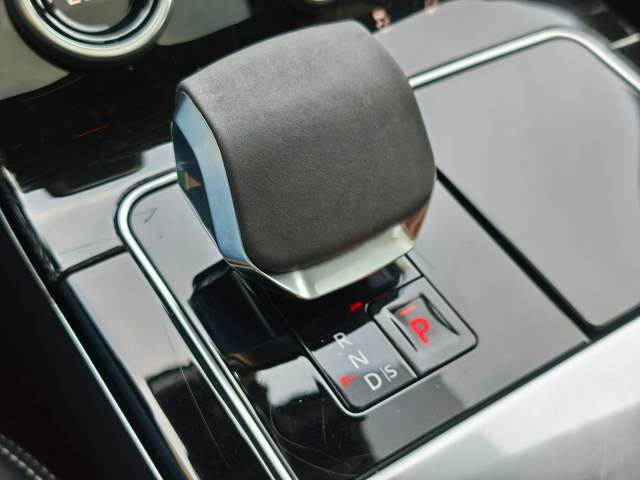 Land Rover Range Rover Velar I 2022 — zdjęcie 16