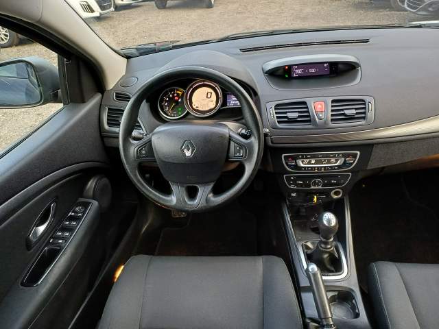 Renault Megane III 2011 — zdjęcie 23