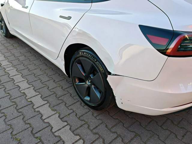 Tesla Model 3 I 2023 — zdjęcie 14