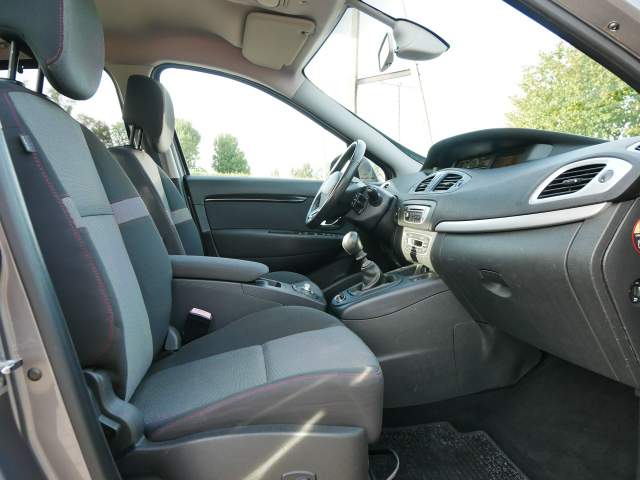 Renault Scenic III facelifting 2 2013 — zdjęcie 22