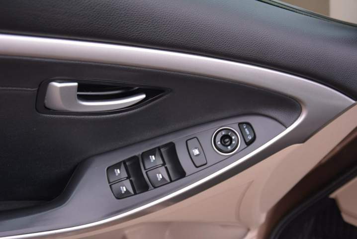Hyundai i30 II 2013 — zdjęcie 29