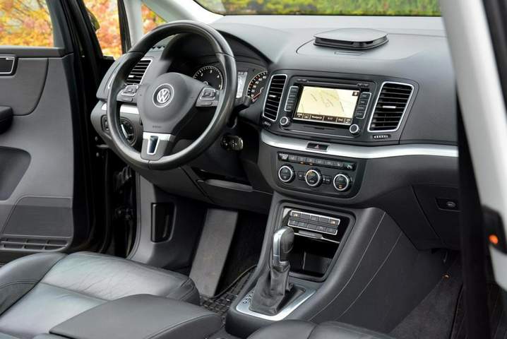Volkswagen Sharan II 2013 — zdjęcie 18