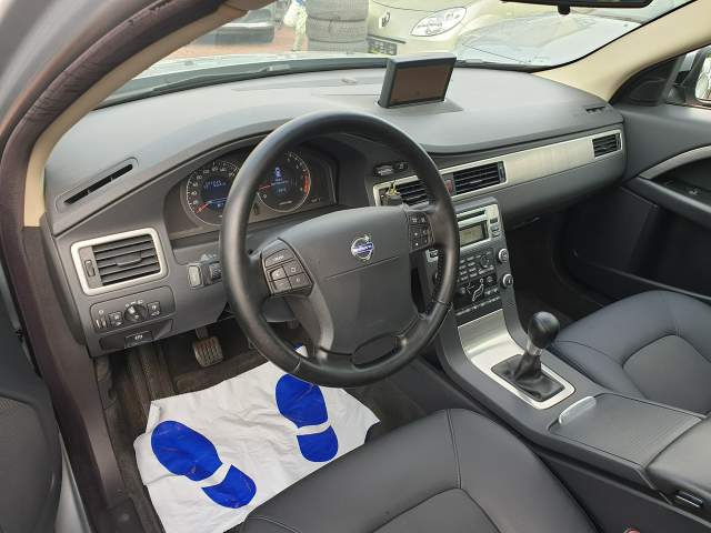 Volvo V70 III 2009 — zdjęcie 11