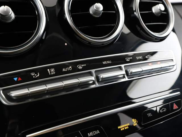 Mercedes-Benz C-Klasa IV (W205) facelifting 2018 — zdjęcie 30
