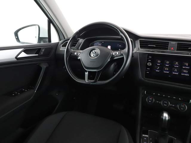 Volkswagen Tiguan II 2019 — zdjęcie 16