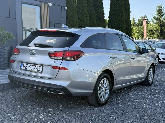 Hyundai i30 III facelifting 2 2022 — zdjęcie 10