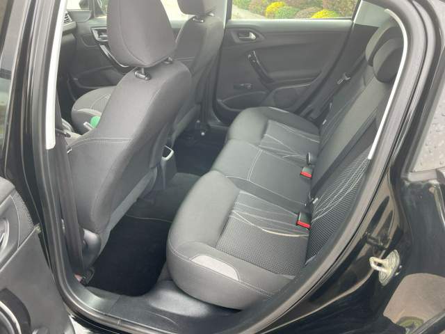 Peugeot 208 I 2013 — zdjęcie 18