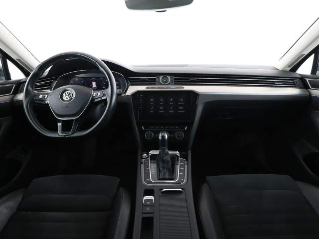 Volkswagen Passat B8 2017 — zdjęcie 16