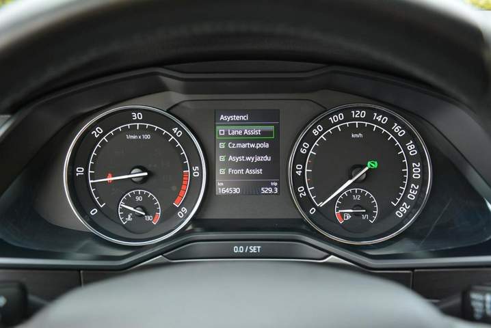 Skoda Superb III 2016 — zdjęcie 22