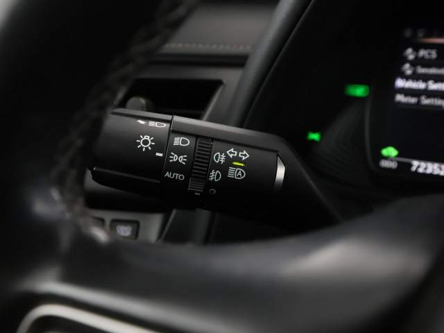 Lexus UX I 2019 — zdjęcie 31