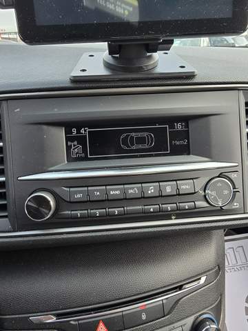 Peugeot 308 II 2014 — zdjęcie 23