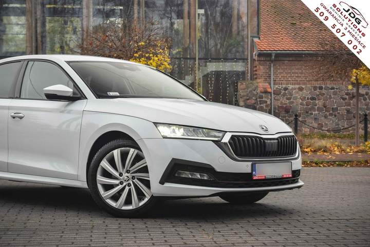 Skoda Octavia III (A7) facelifting 2020 — zdjęcie 35