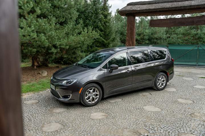 Chrysler Pacifica RU 2019 — zdjęcie 27
