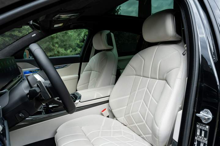 BMW 7 serii VII (G70) 2025 — zdjęcie 35