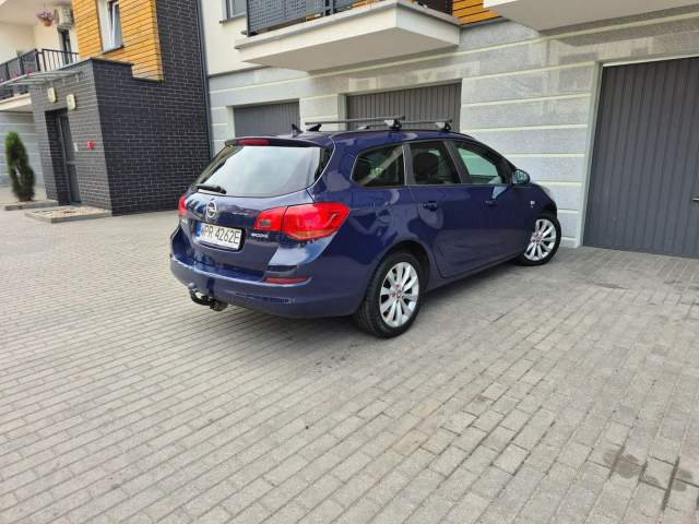 Opel Astra J facelifting 2012 — zdjęcie 5