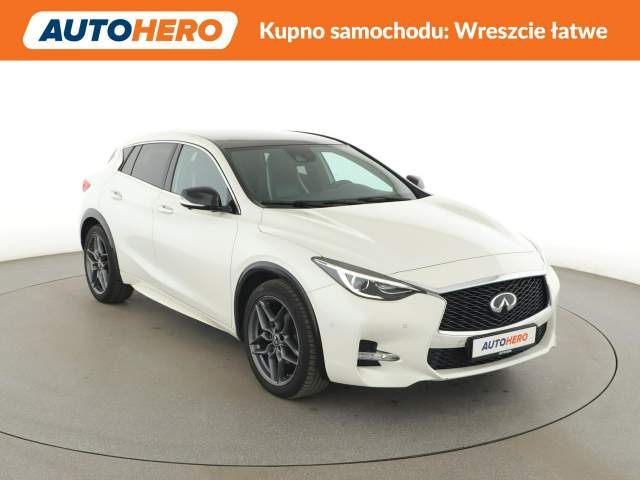 Infiniti Q30 2018 — zdjęcie 10