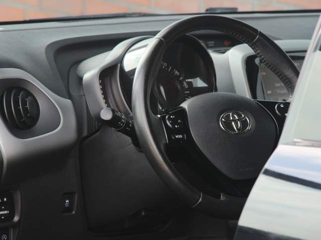 Toyota Aygo II 2017 — zdjęcie 14