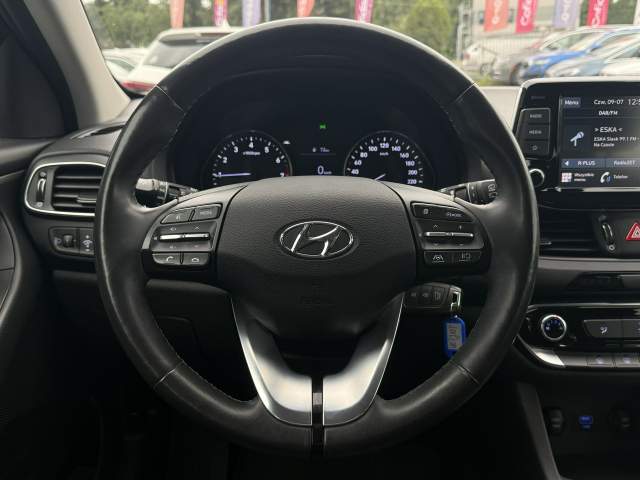 Hyundai i30 III facelifting 2 2022 — zdjęcie 16