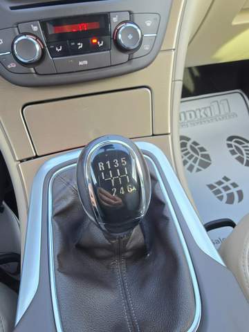 Opel Insignia I 2010 — zdjęcie 36