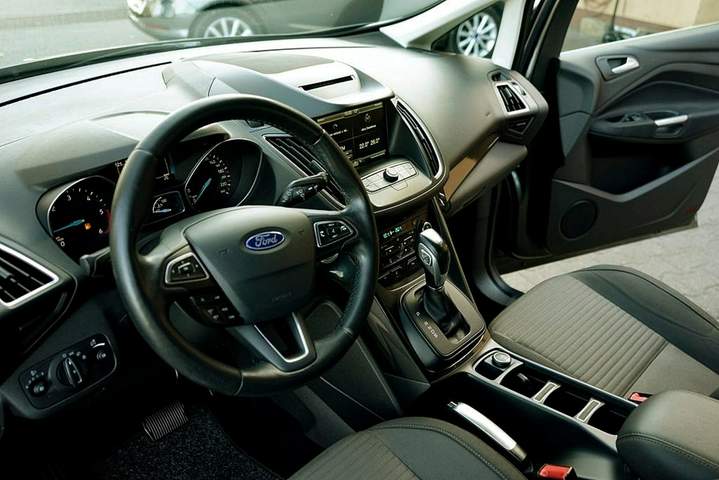 Ford C-MAX II facelifting 2016 — zdjęcie 18