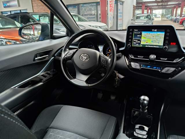Toyota C-HR I facelifting 2019 — zdjęcie 15