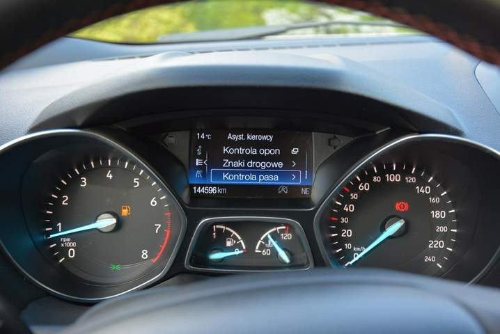 Ford Kuga II facelifting 2018 — zdjęcie 26