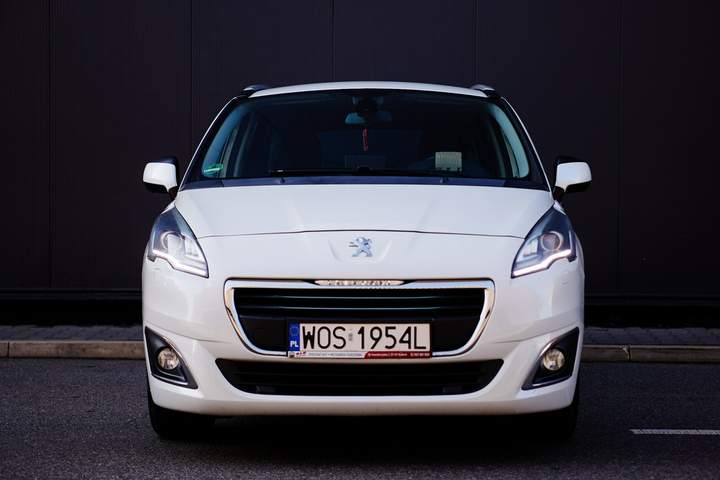 Peugeot 5008 I facelifting 2014 — zdjęcie 11