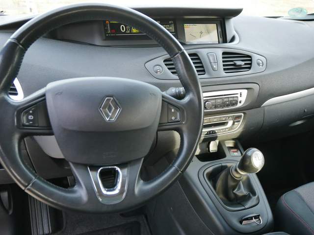 Renault Scenic III facelifting 2 2013 — zdjęcie 17