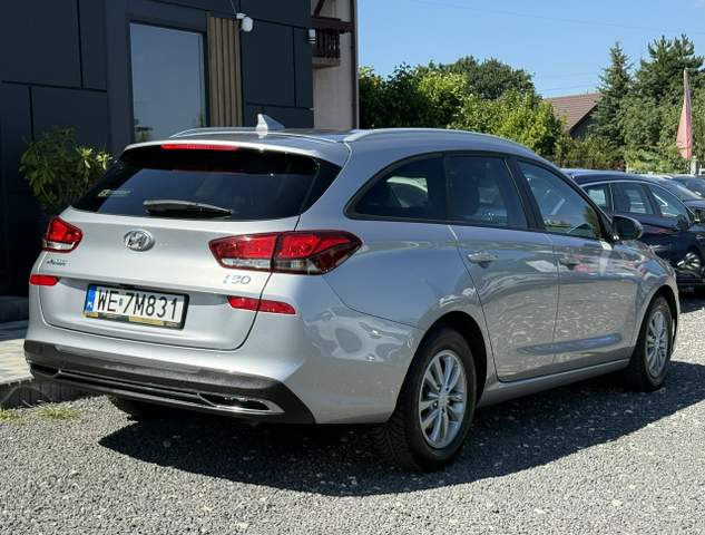 Hyundai i30 III facelifting 2 2022 — zdjęcie 9