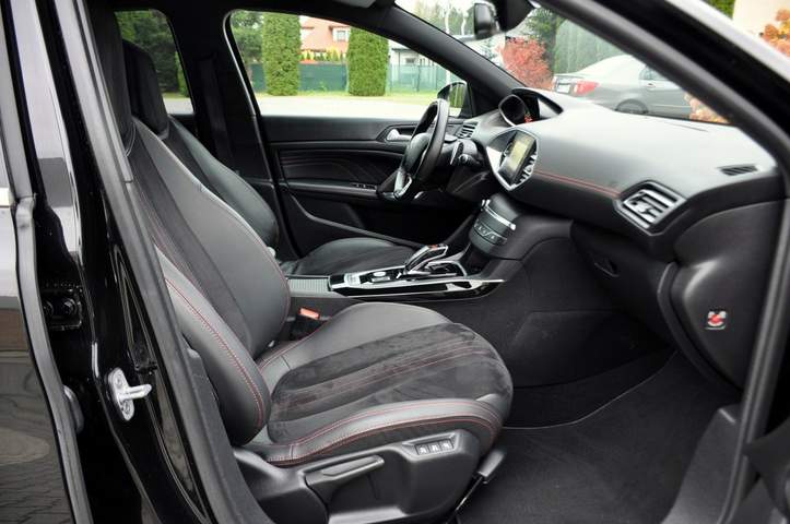 Peugeot 308 II facelifting 2018 — zdjęcie 17