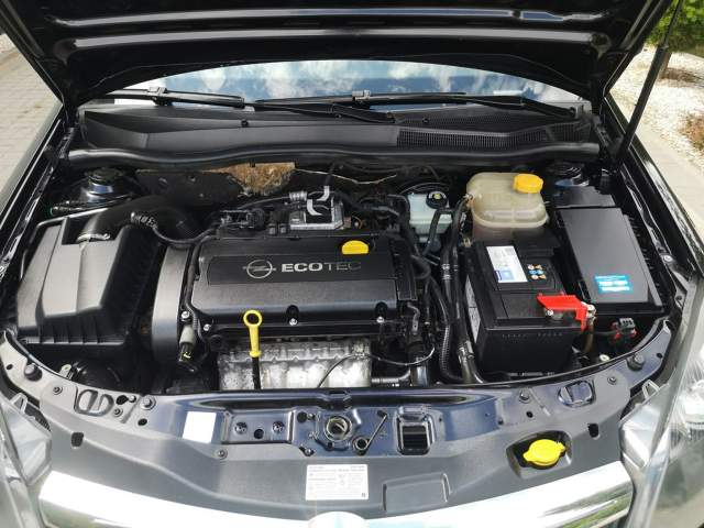 Opel Astra H facelifting 2008 — zdjęcie 20