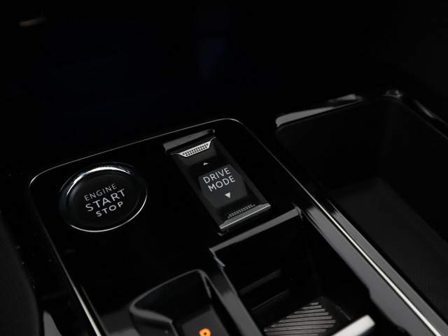 Peugeot 3008 II facelifting 2023 — zdjęcie 31
