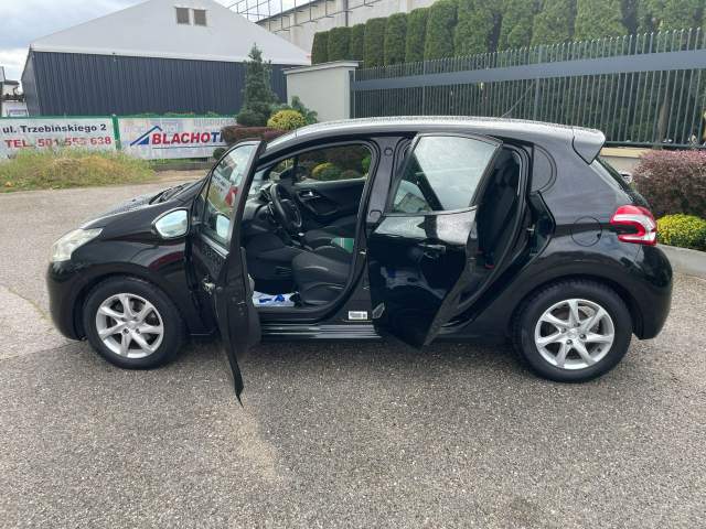 Peugeot 208 I 2013 — zdjęcie 5