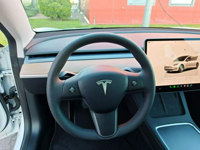 Tesla Model 3 I 2023 — zdjęcie 21