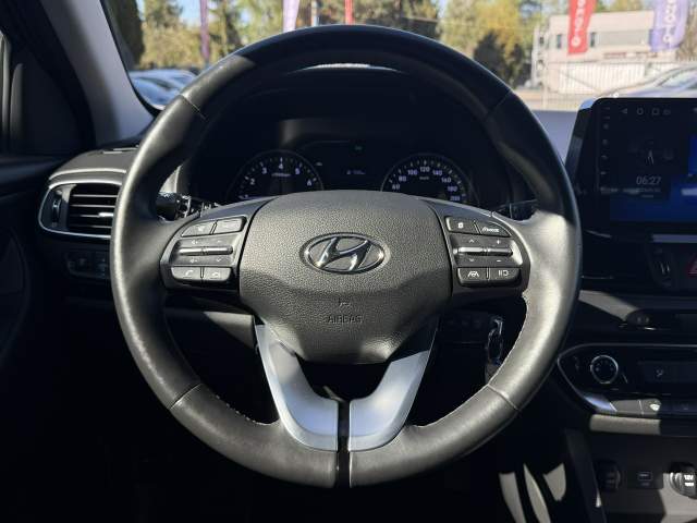 Hyundai i30 III facelifting 2 2022 — zdjęcie 13