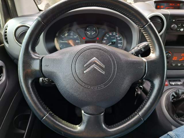 Citroen Berlingo II 2011 — zdjęcie 14