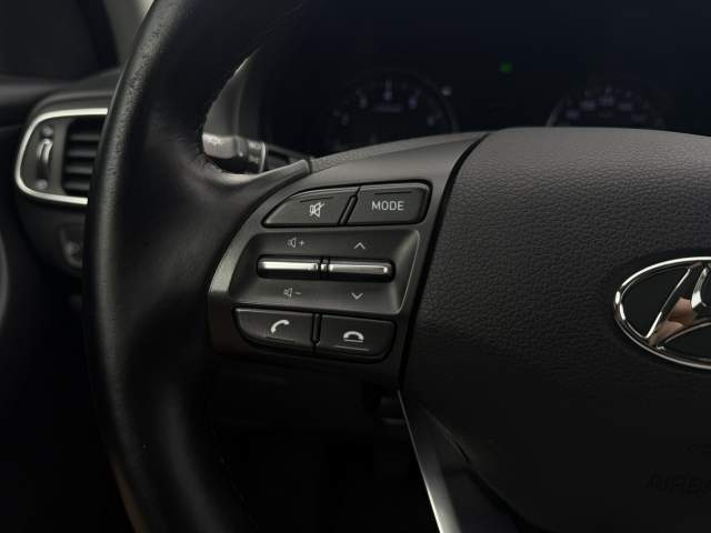 Hyundai i30 III facelifting 2 2021 — zdjęcie 17