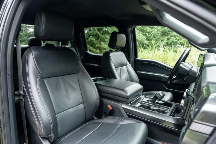 Ford F-150 XIV 2022 — zdjęcie 37