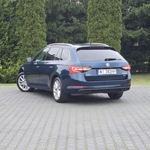 Skoda Superb III 2018 — zdjęcie 15